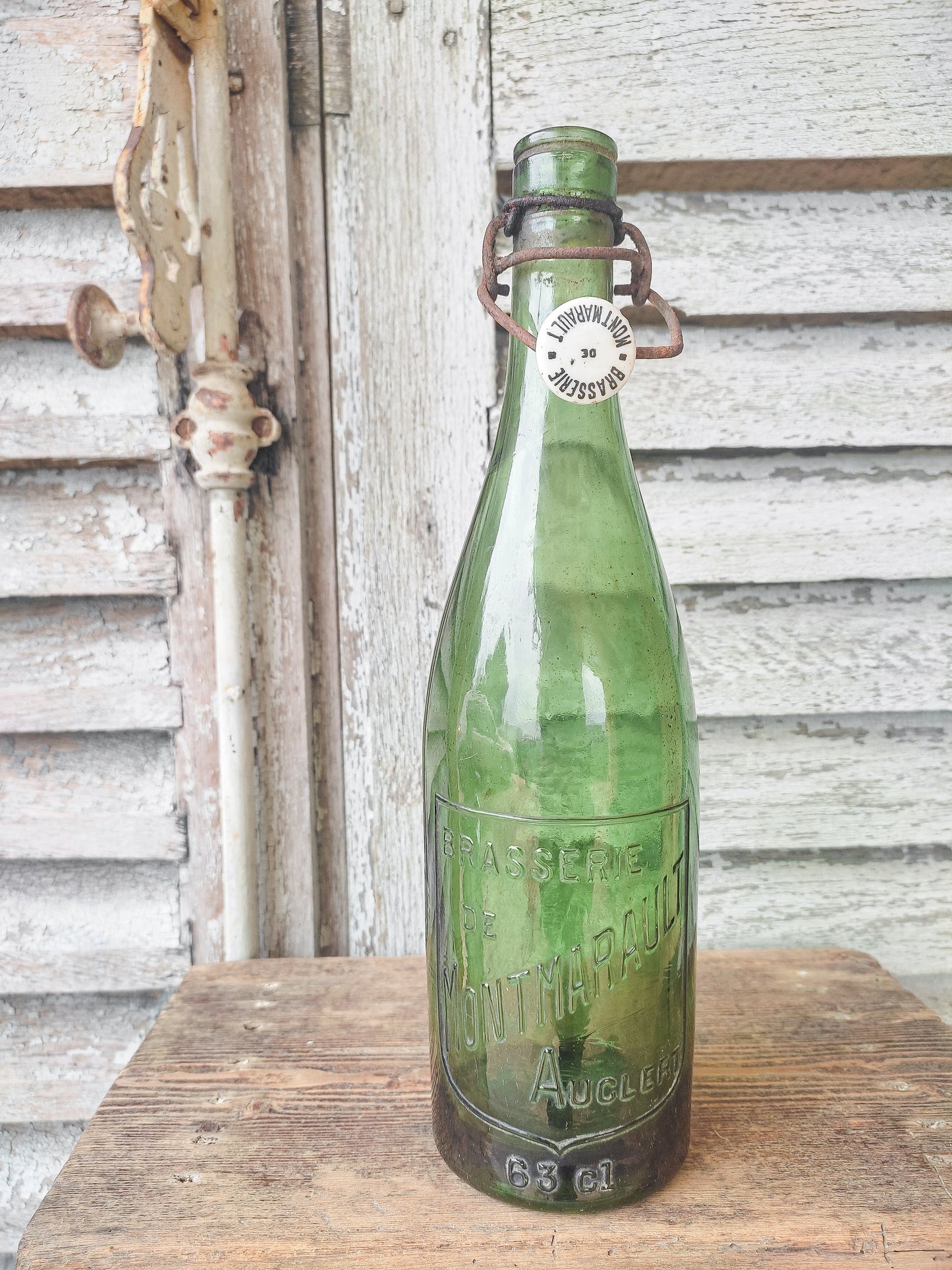 Bouteille de bière en verre.