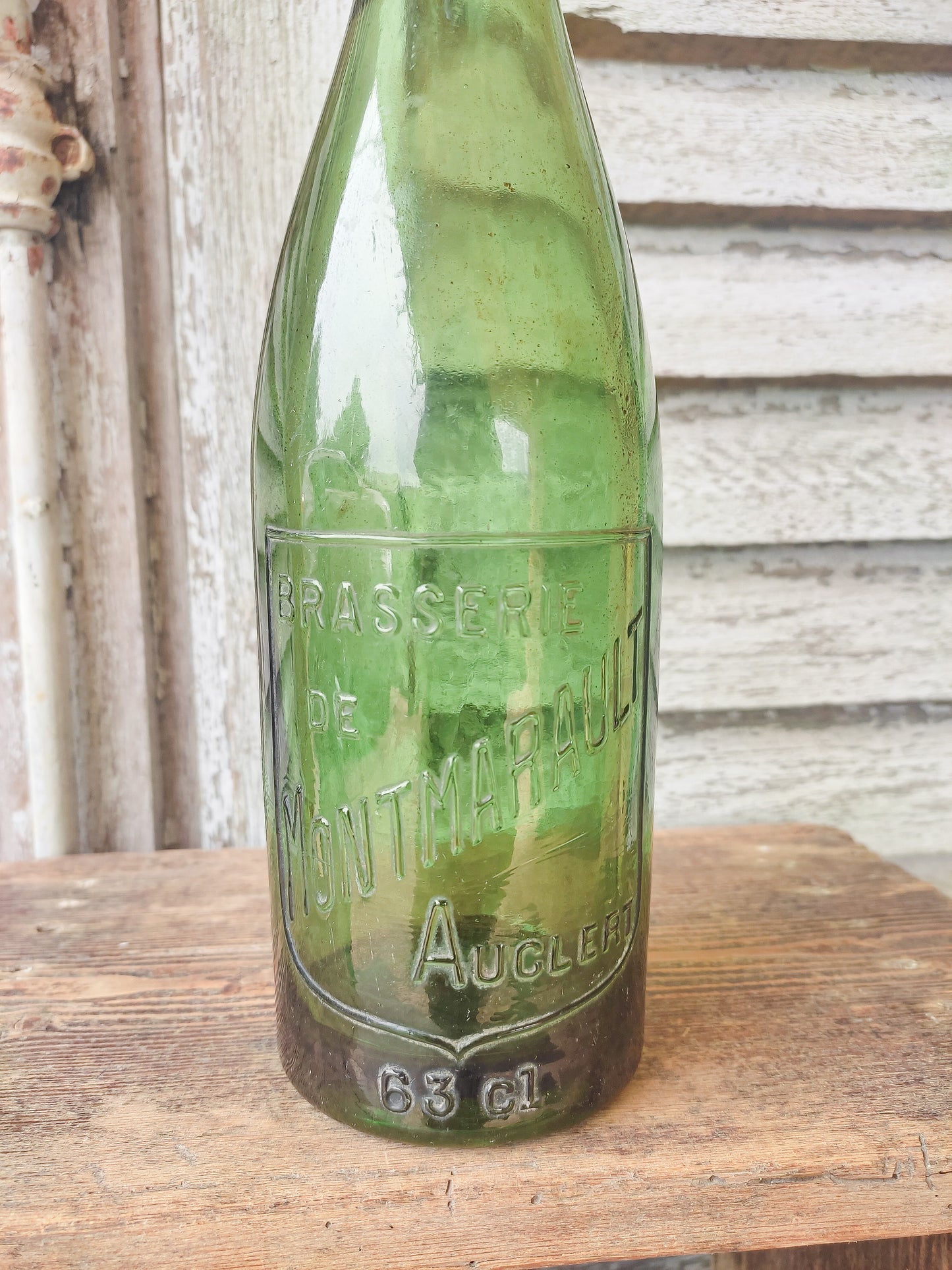 Bouteille de bière en verre.