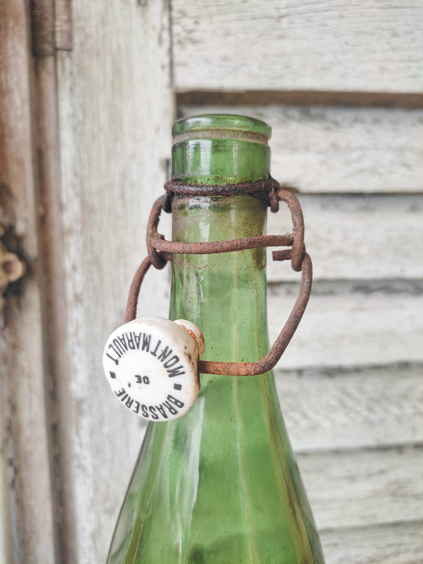 Bouteille de bière en verre.