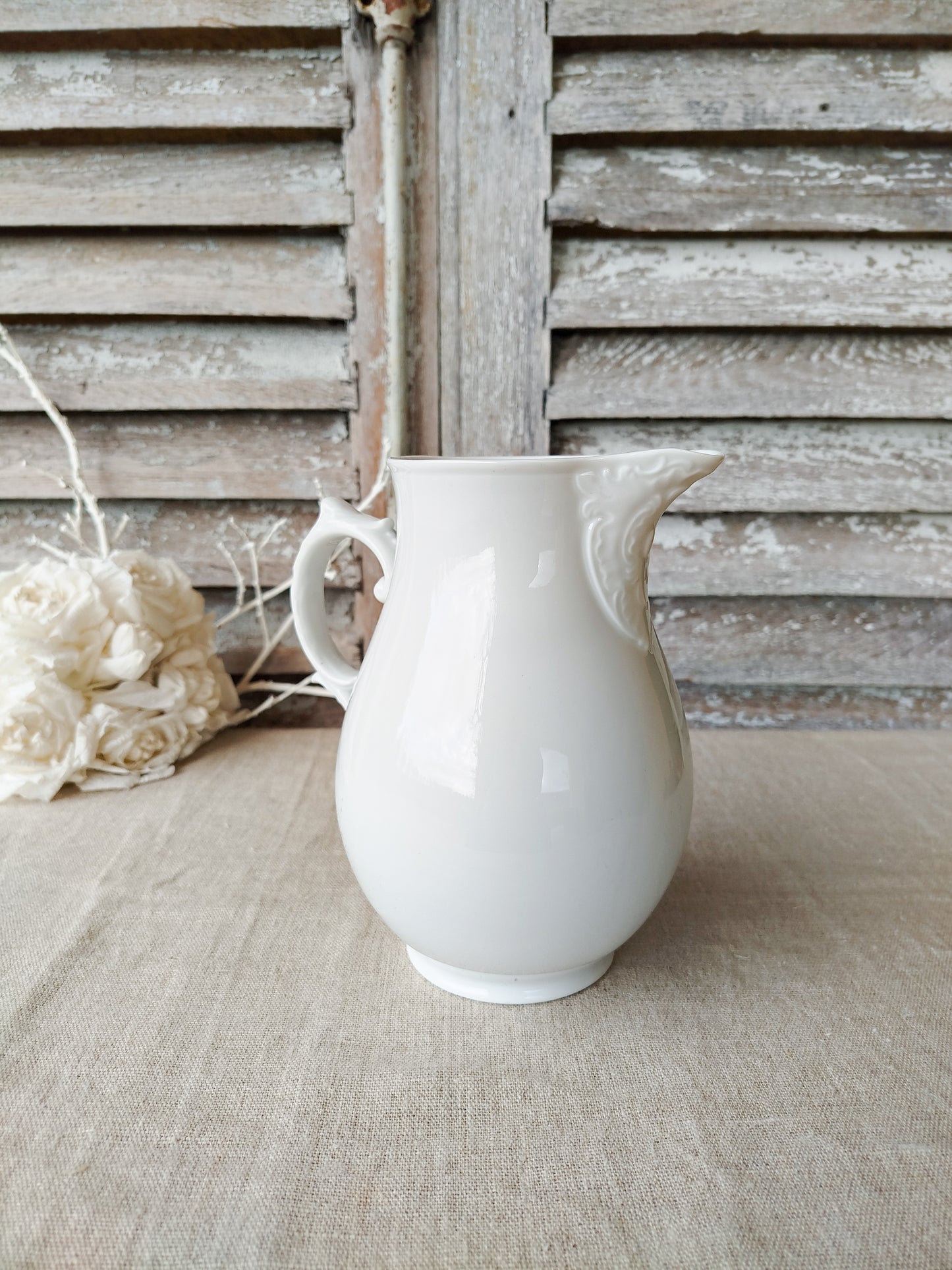 Pichet en porcelaine