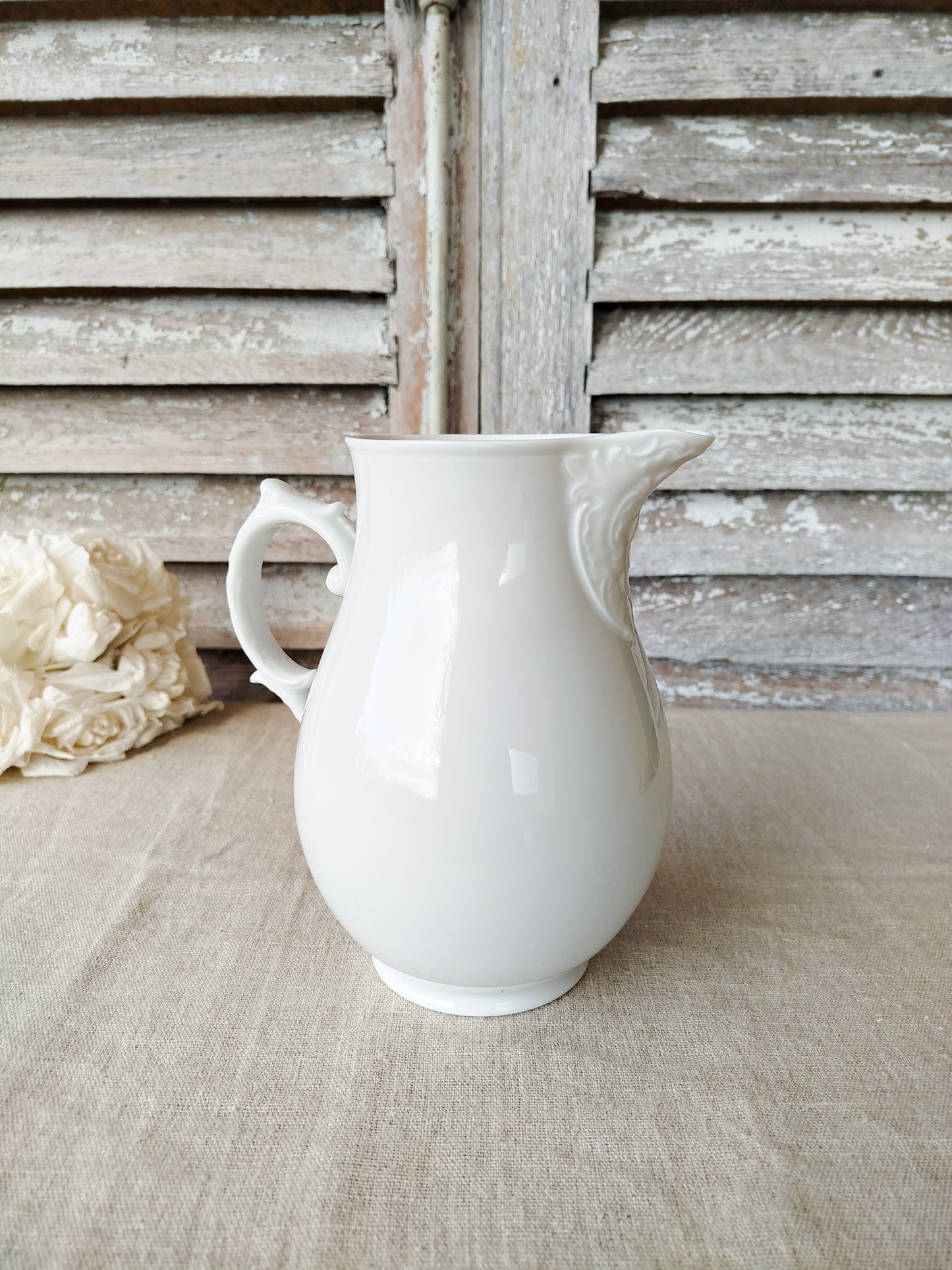 Pichet en porcelaine