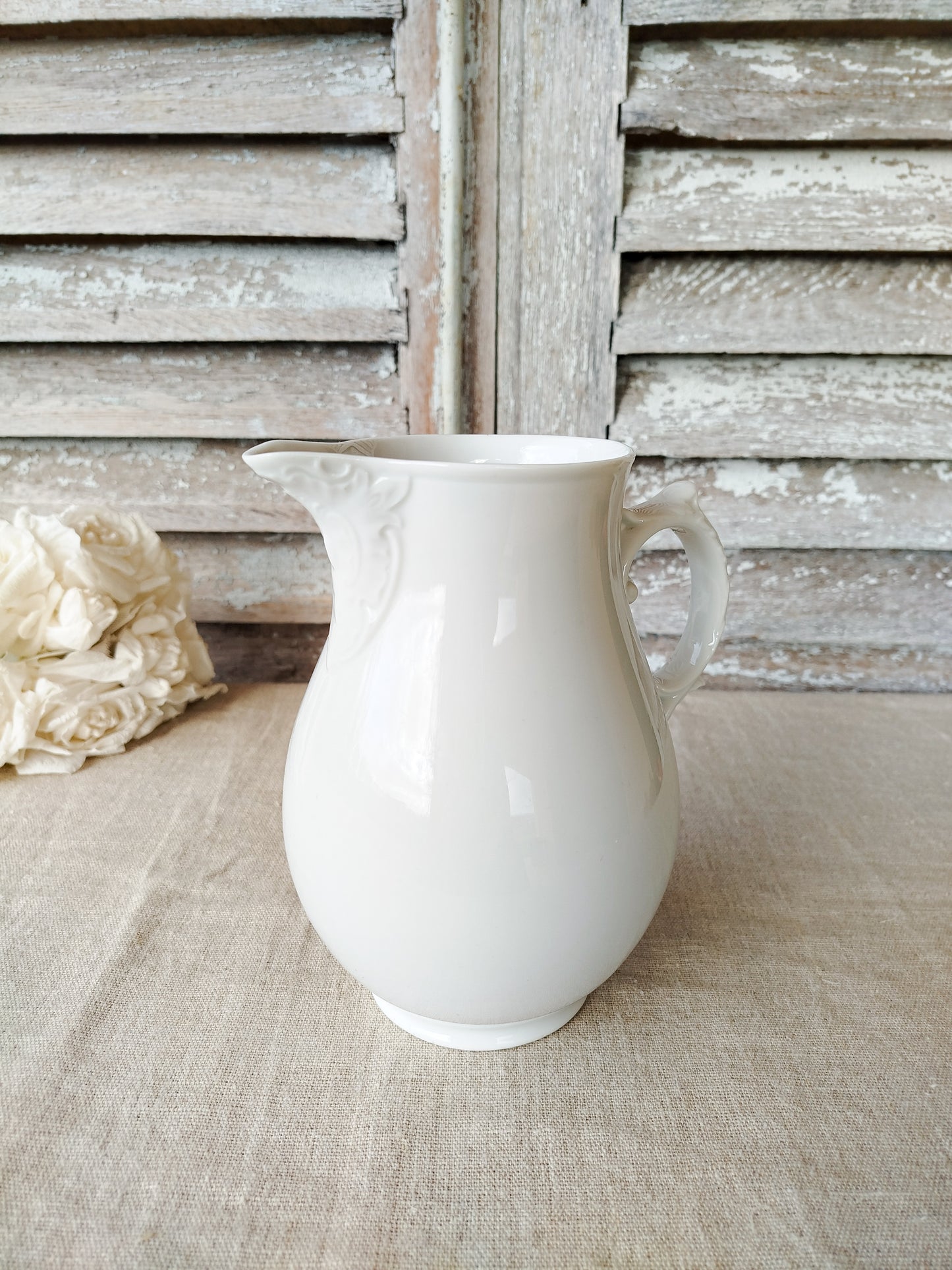 Pichet en porcelaine