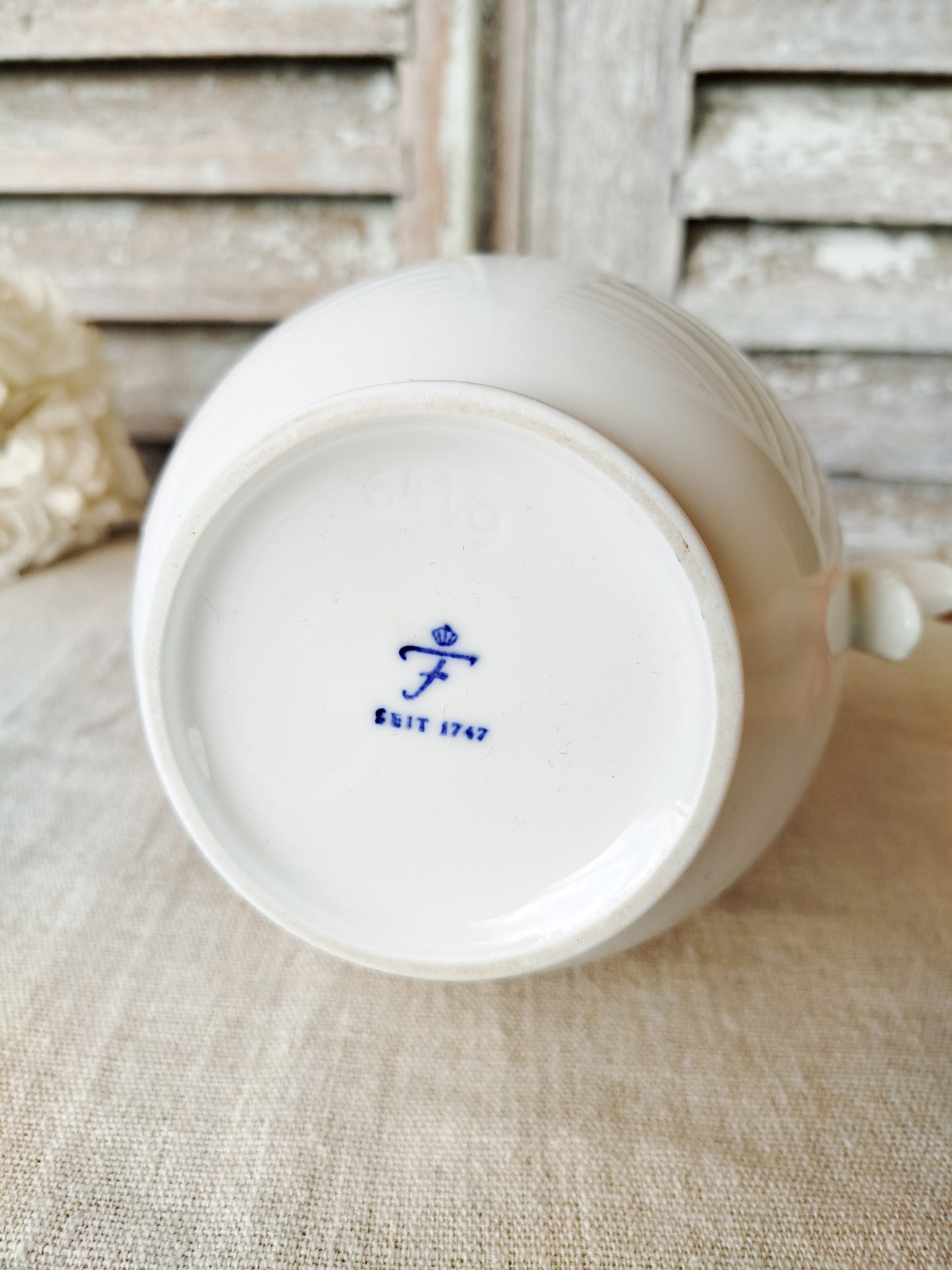 Pichet en porcelaine