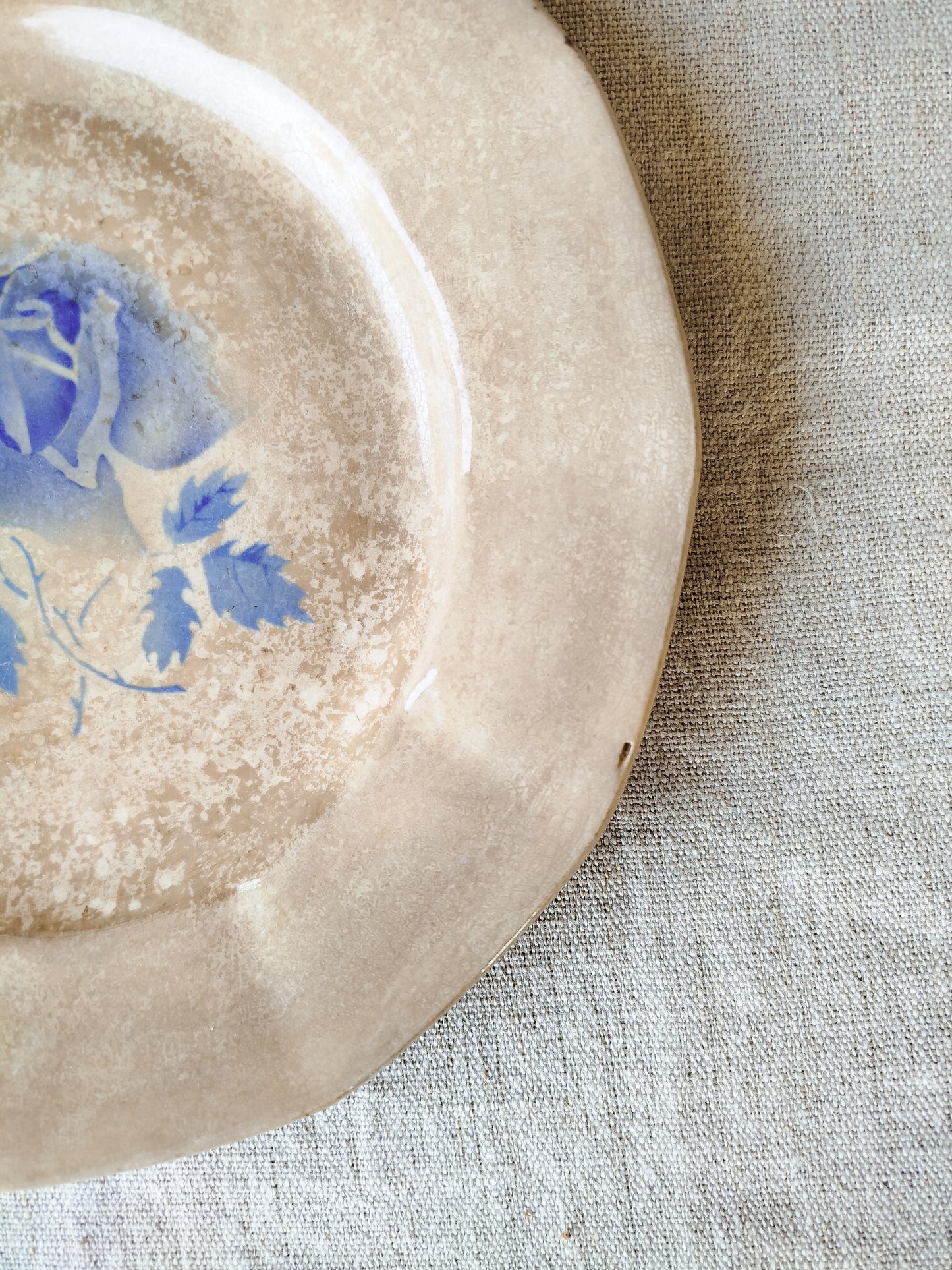 Assiette vintage patinée