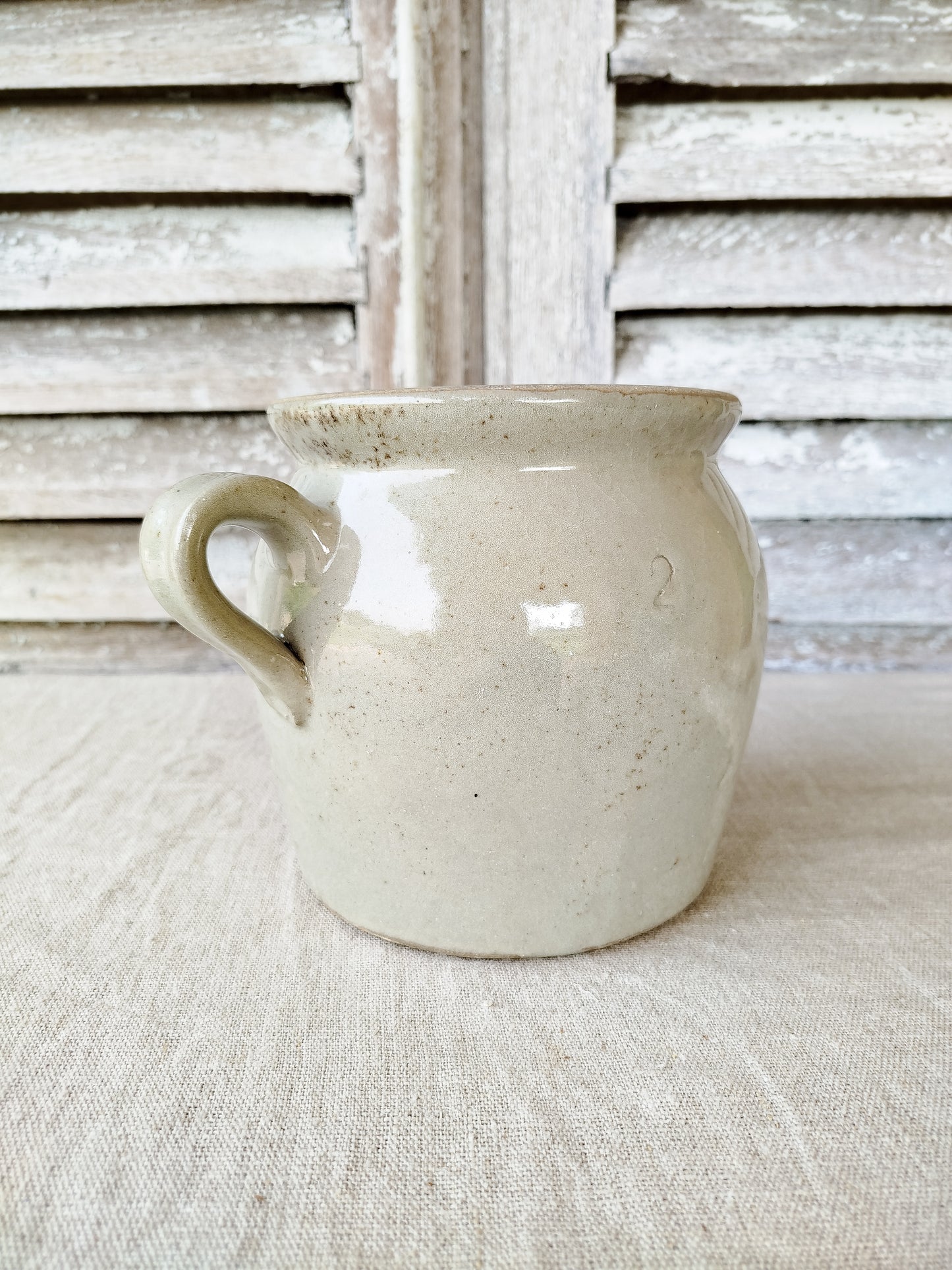 Pot en grès à oreilles