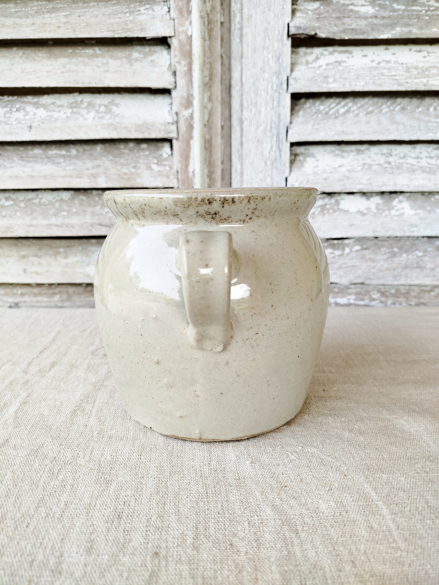 Pot en grès à oreilles