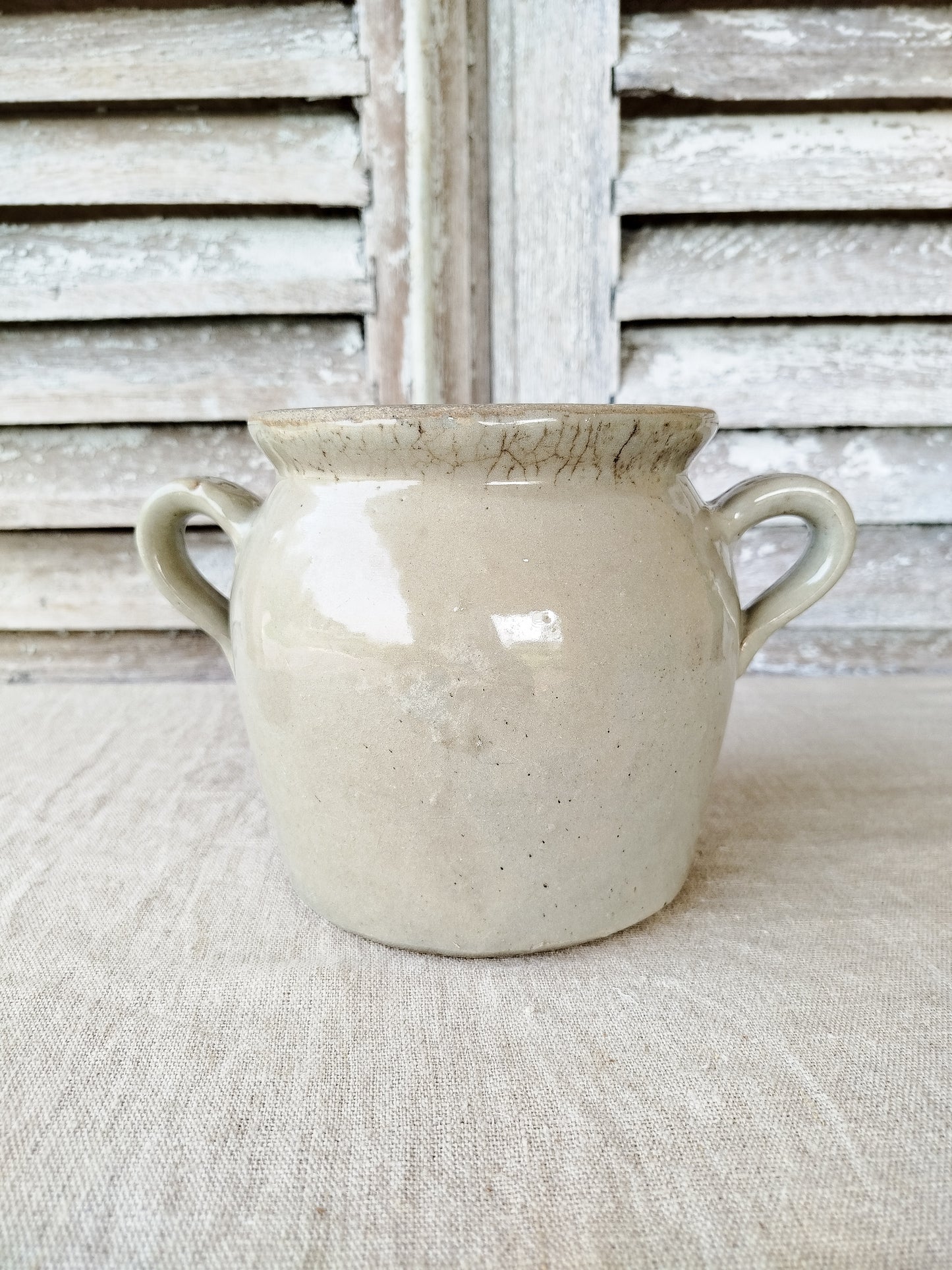 Pot en grès à oreilles