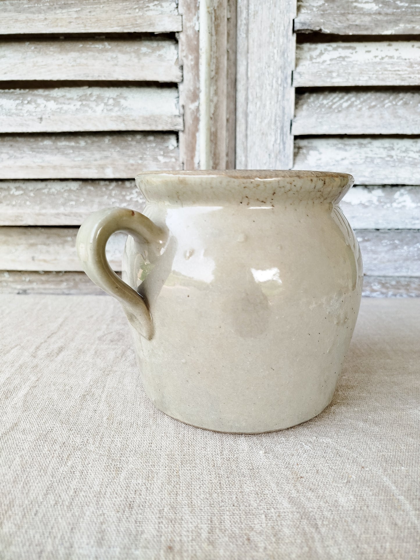 Pot en grès à oreilles