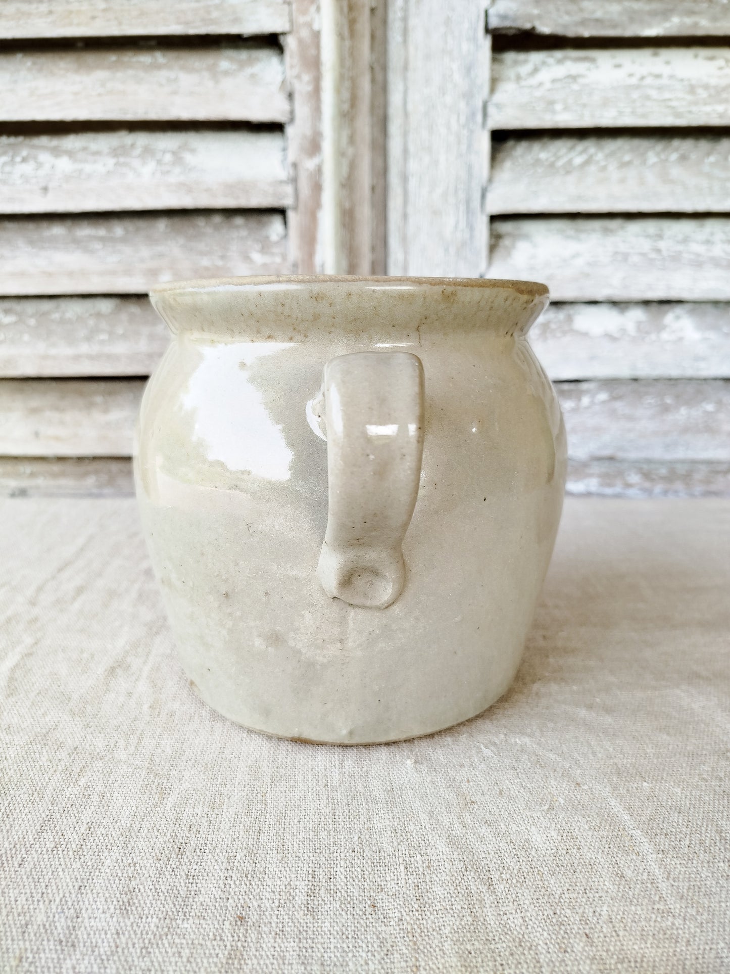 Pot en grès à oreilles