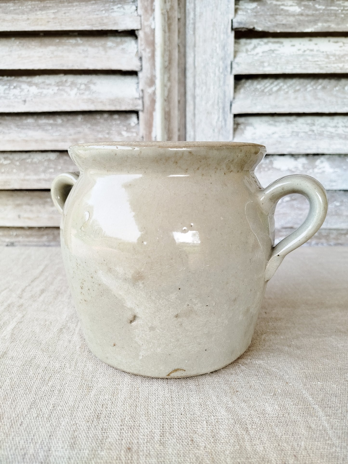 Pot en grès à oreilles