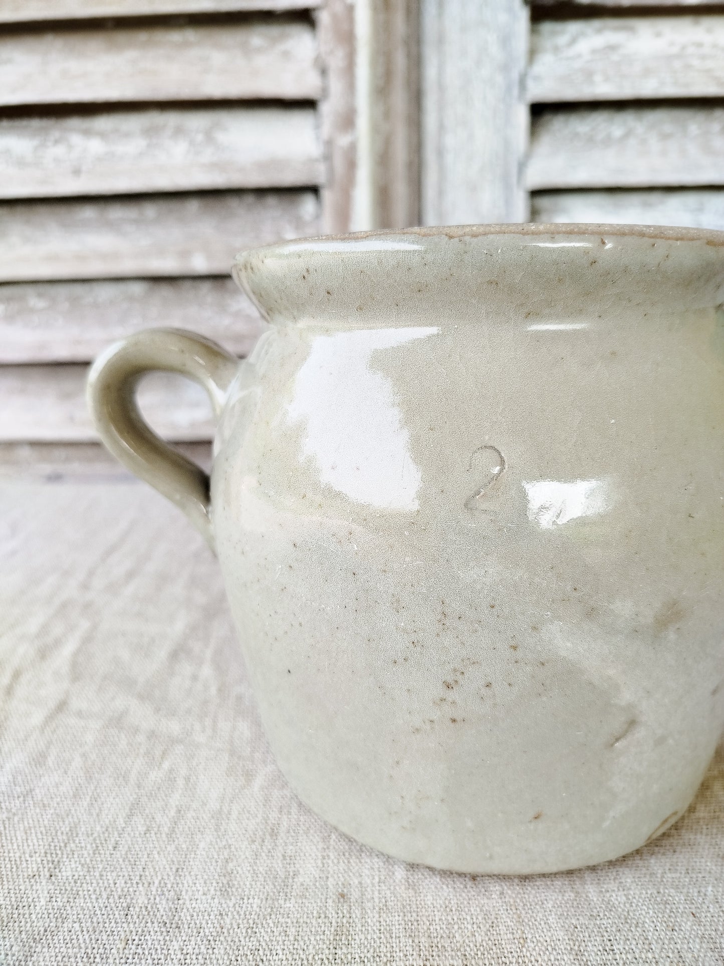 Pot en grès à oreilles