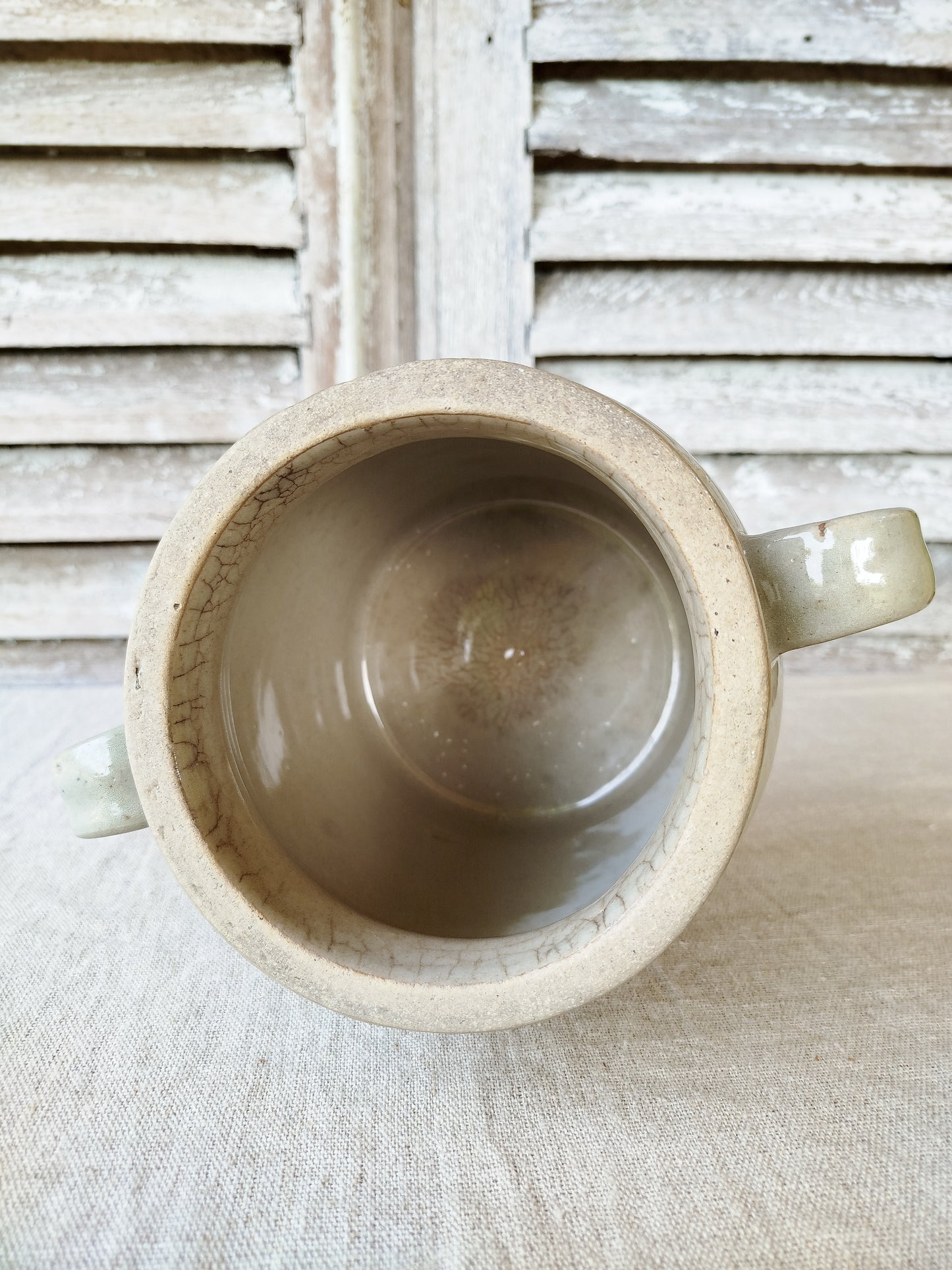 Pot en grès à oreilles