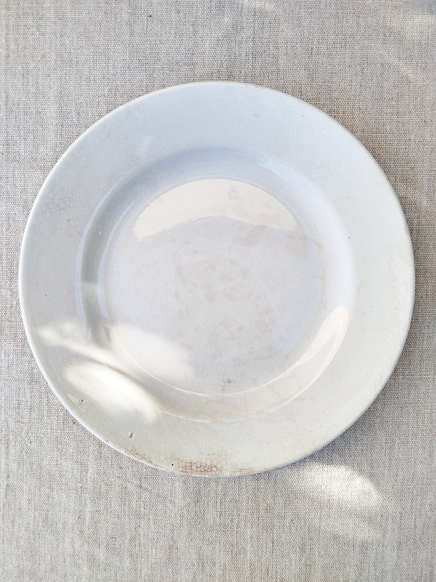 Assiettes blanches patinées x4