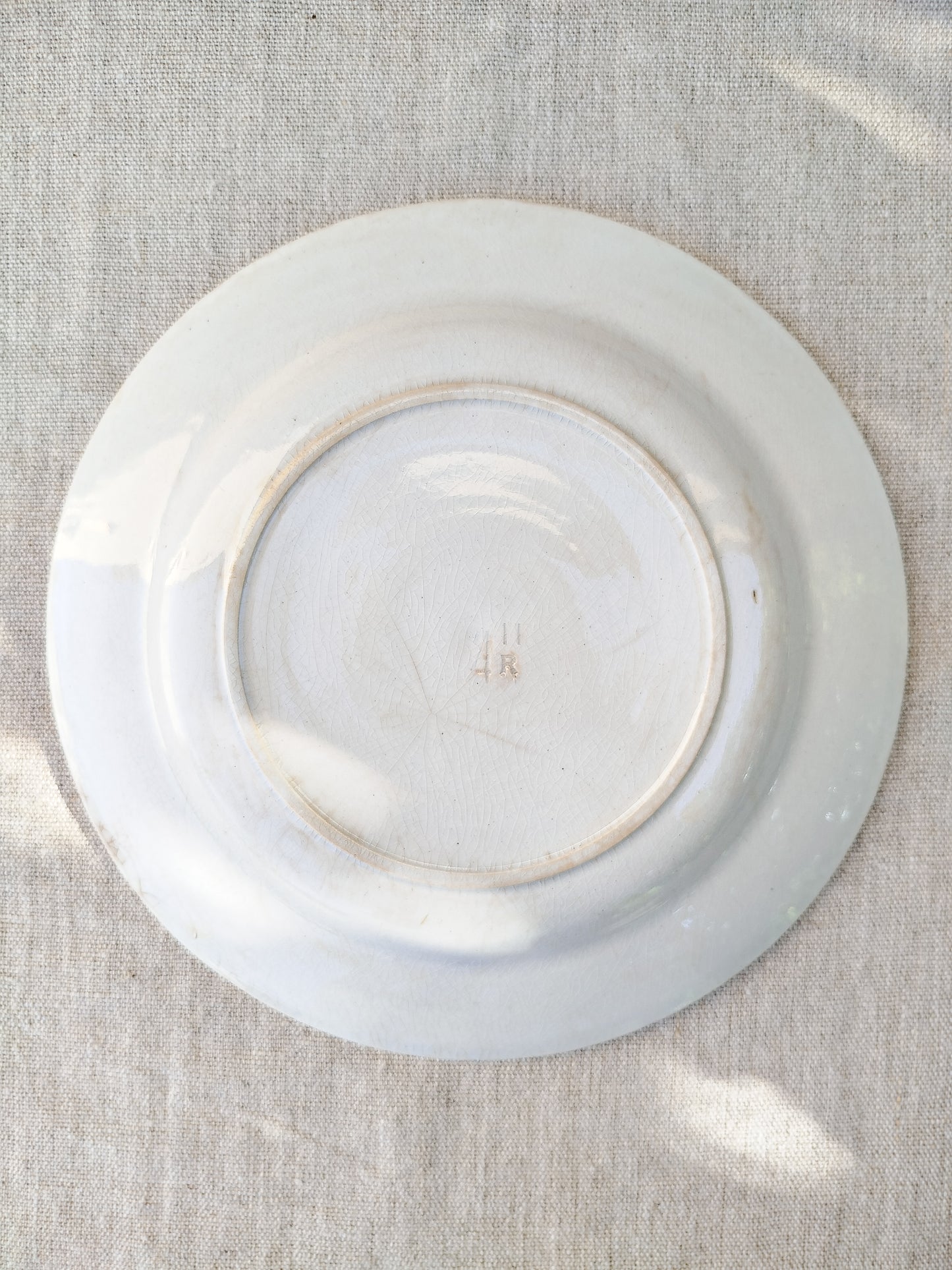 Assiettes blanches patinées x4