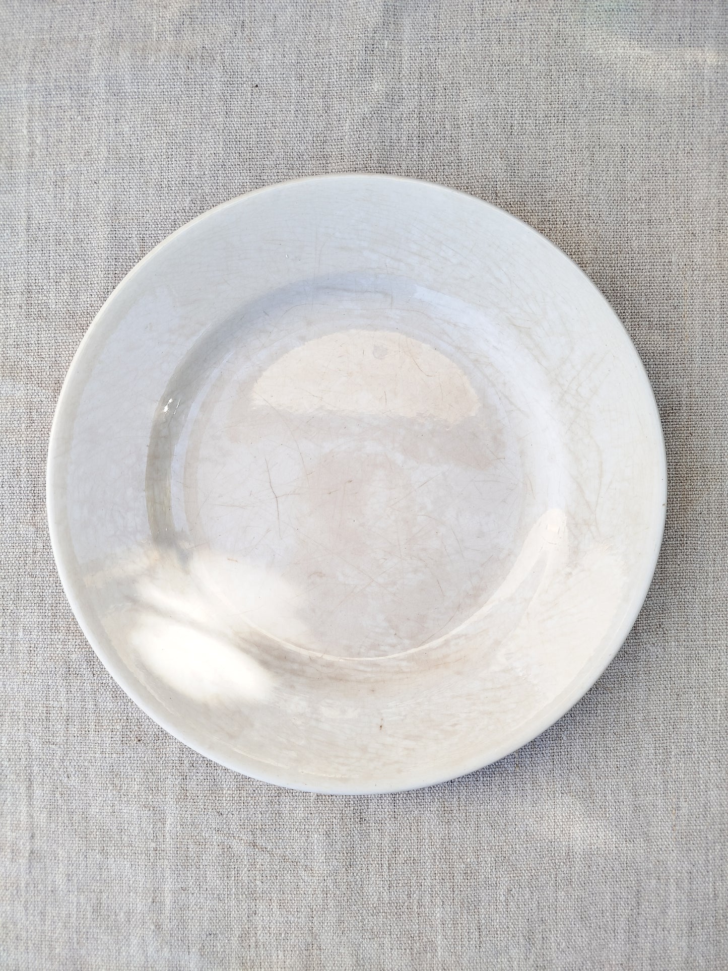 Assiettes blanches patinées x4