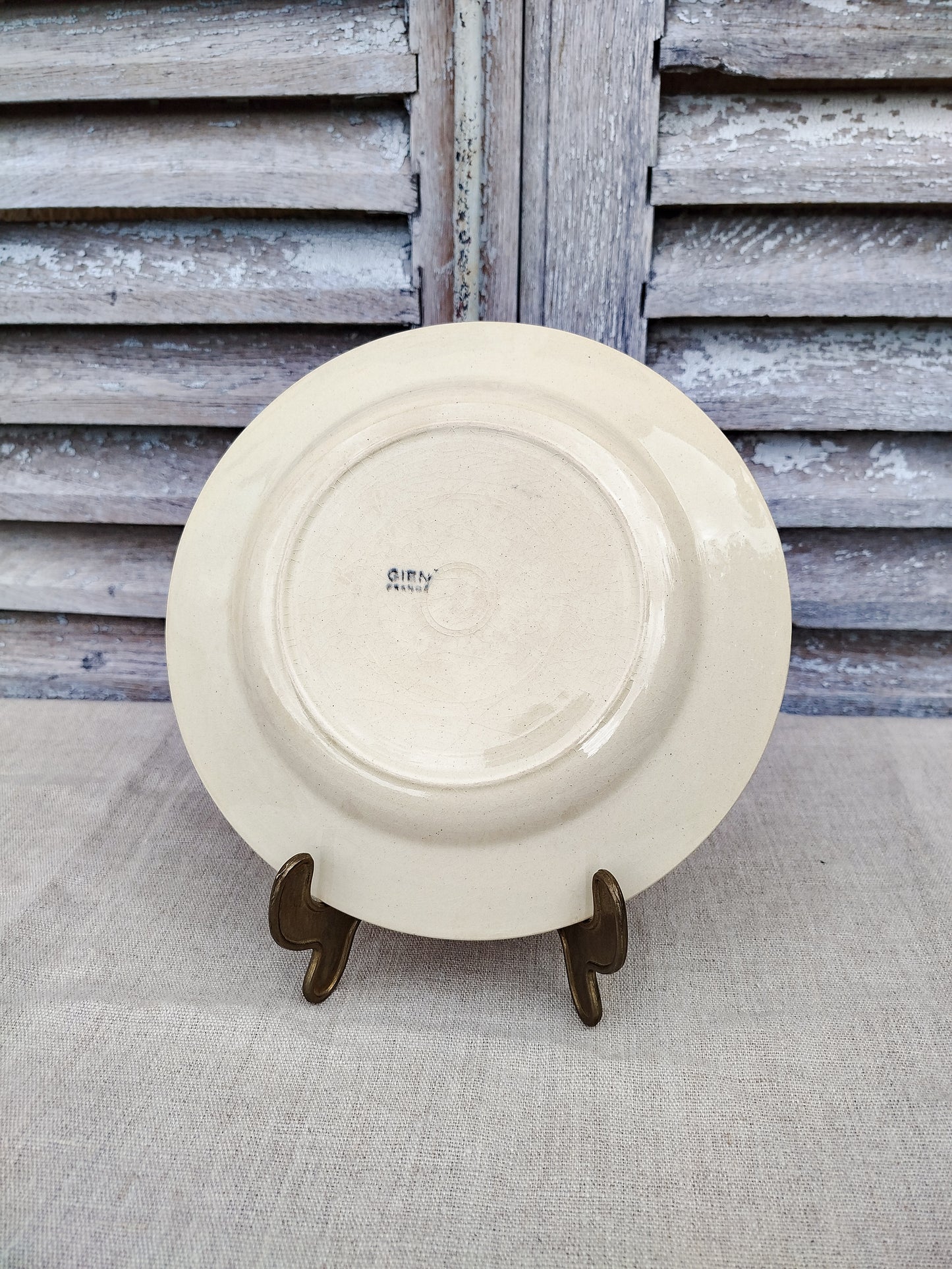 Assiette en faïence de Gien