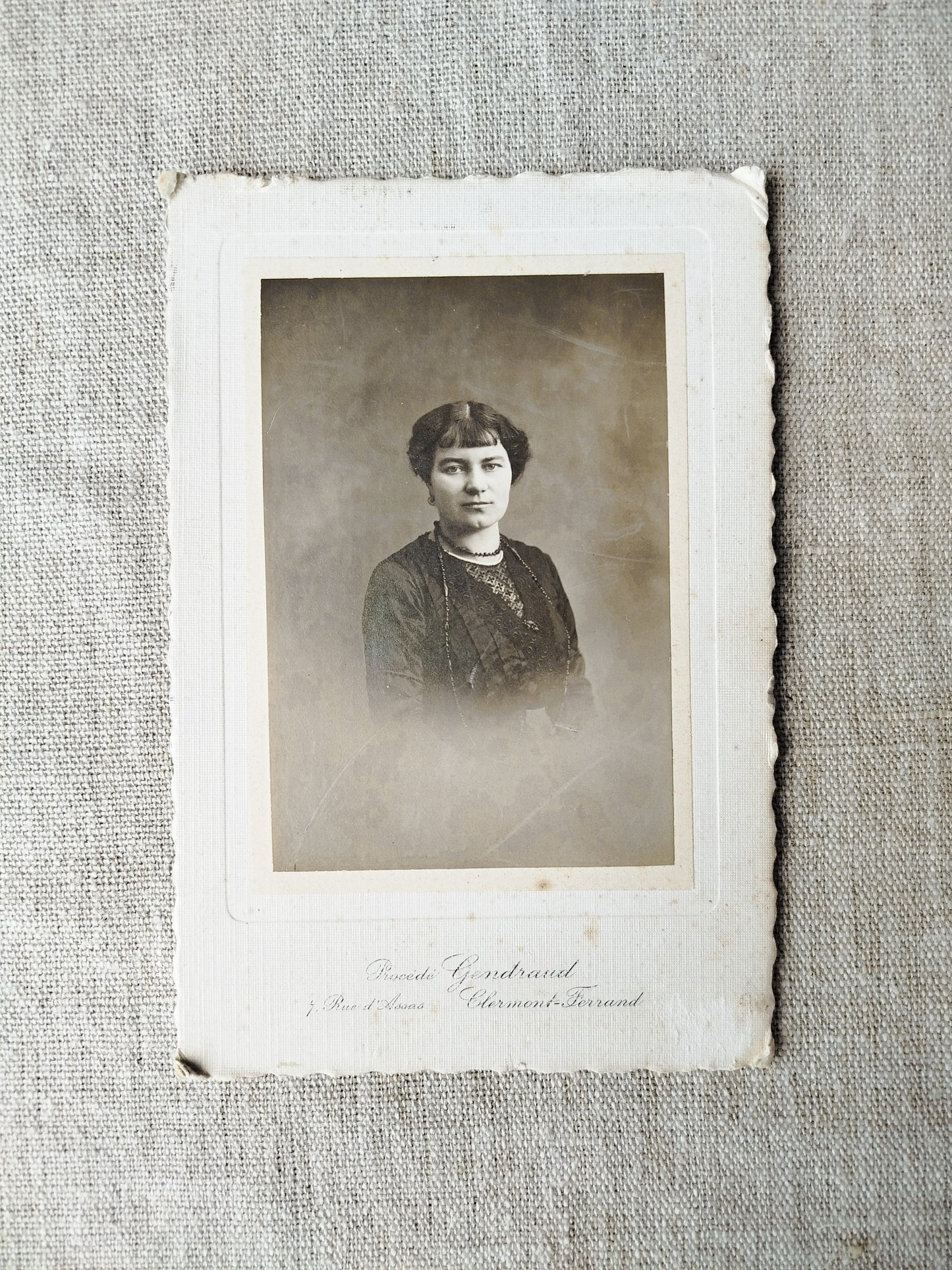 Photographies anciennes - Portraits féminins x2