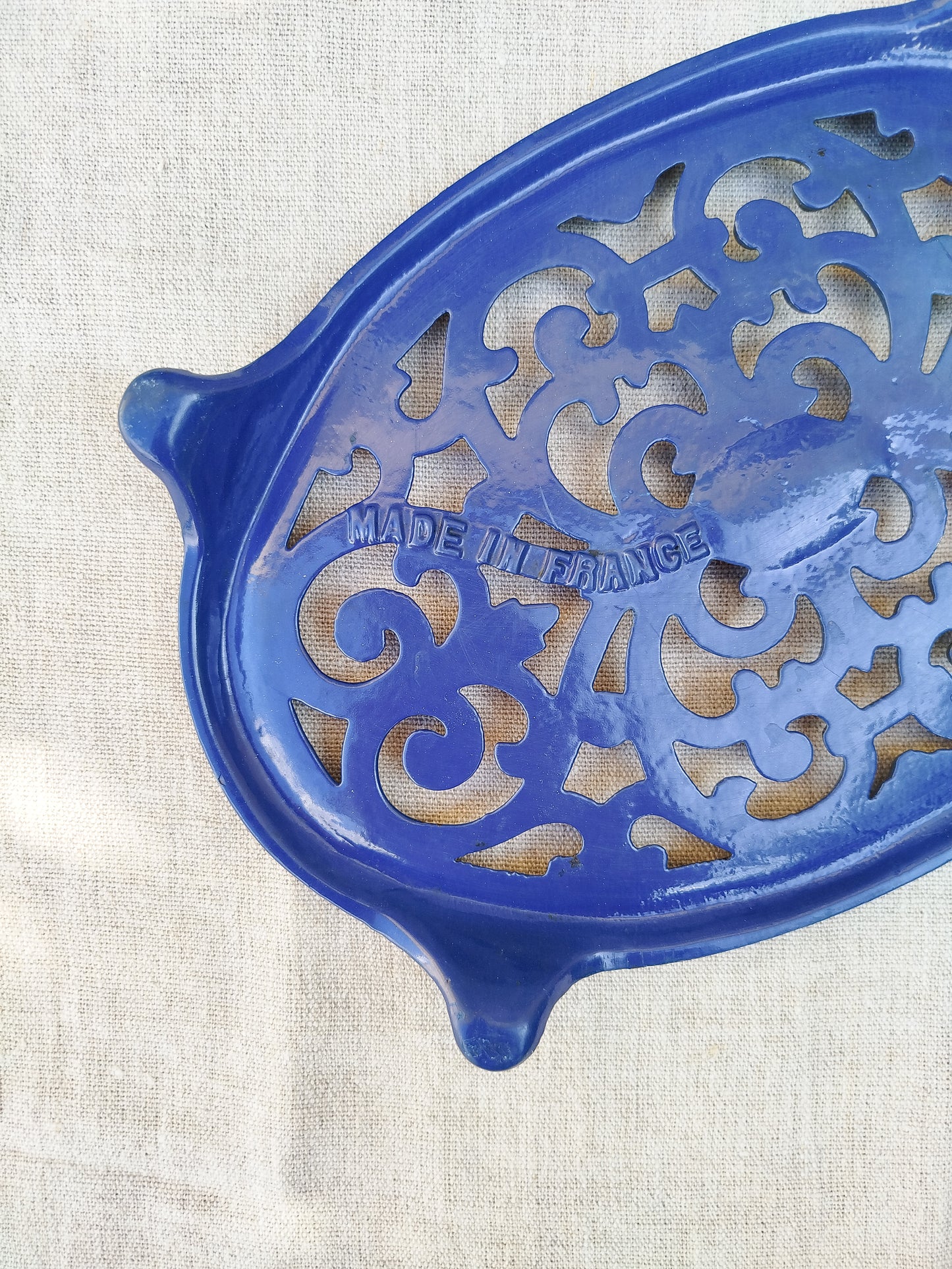 Dessous de plat en fonte