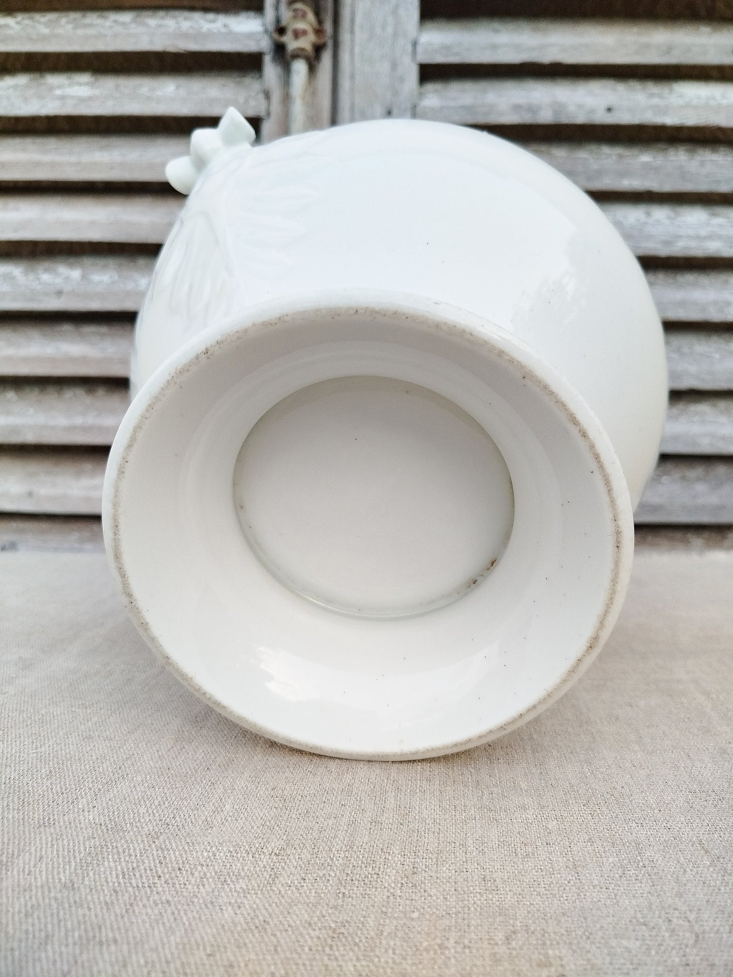 Soupière antique en porcelaine